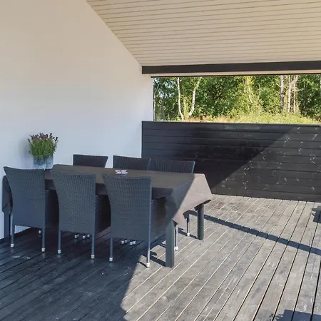 Nyaraló Three-bedroom Holiday In