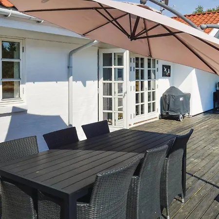 Nyaraló Three-bedroom Holiday In Strandby
