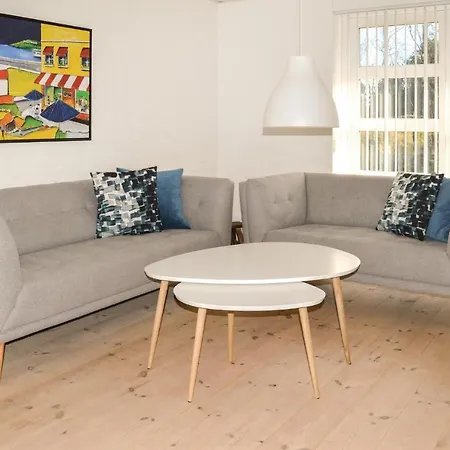 Three-bedroom Holiday In